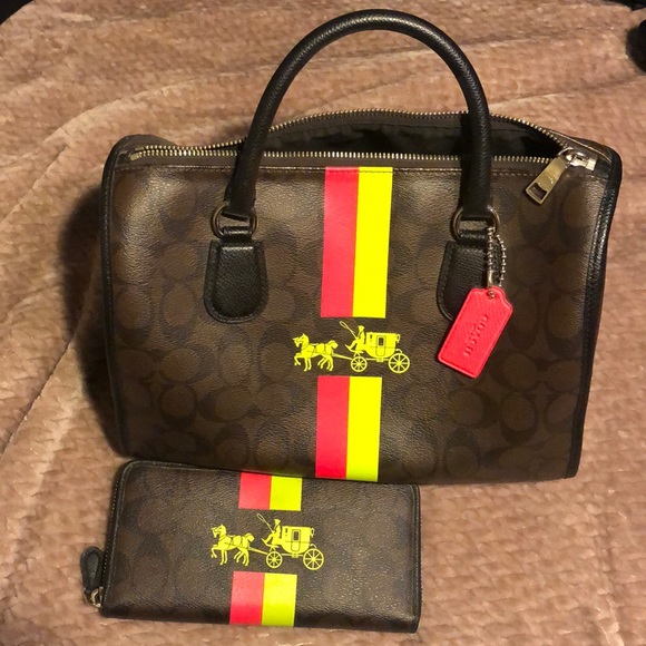 Coach Handbags - Coach handbag & wallet Coach Handbags - Coach handbag & wallet